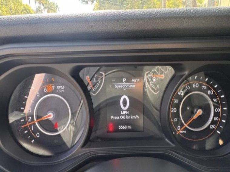 Instrument cluster reading 5,568 miles