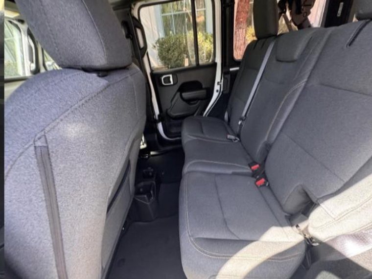 Rear bench, clean, belts visible