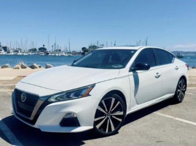 White Nissan Altima